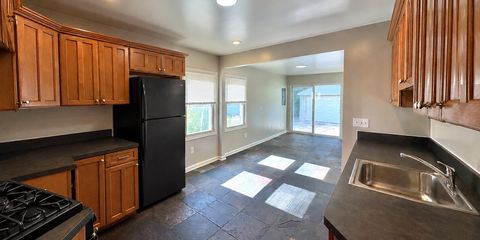 Modern Kitchen with Correctly Placed Appliances.png