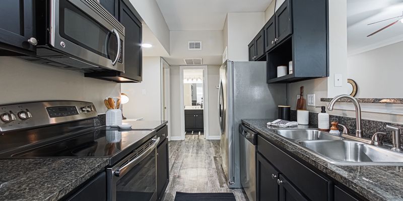 Houston Apartment: 5335 W Loop S