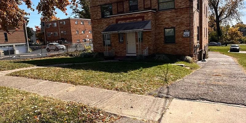 Cincinnati Apartment: 3411 Daytona Ave