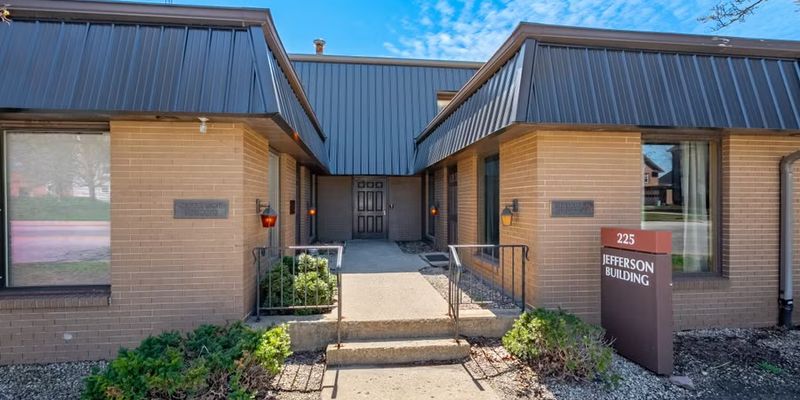 Plymouth Apartment: 225 W Jefferson St