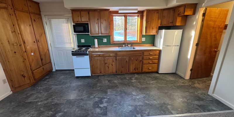 Bowdoin House: 1268 Meadow Rd