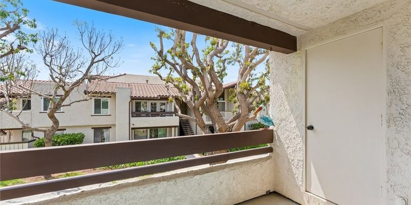 Huntington Beach Condo: 21372 Brookhurst St