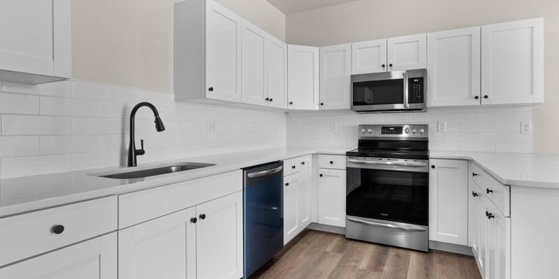 North Liberty Condo: 10 Jaro Wy