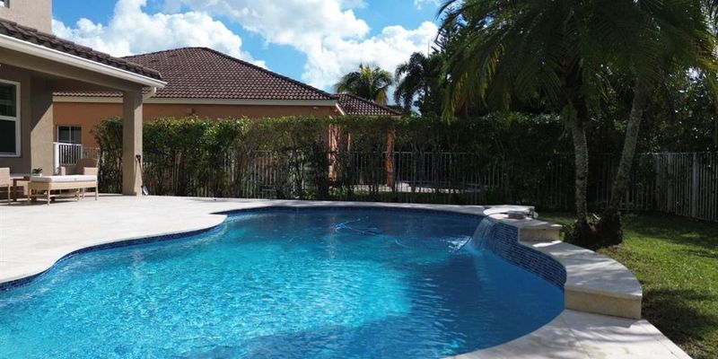 Weston House: 4120 Staghorn Ln