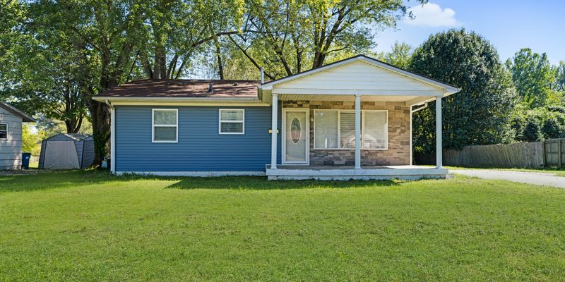 Louisville House: 9229 Donerail Way