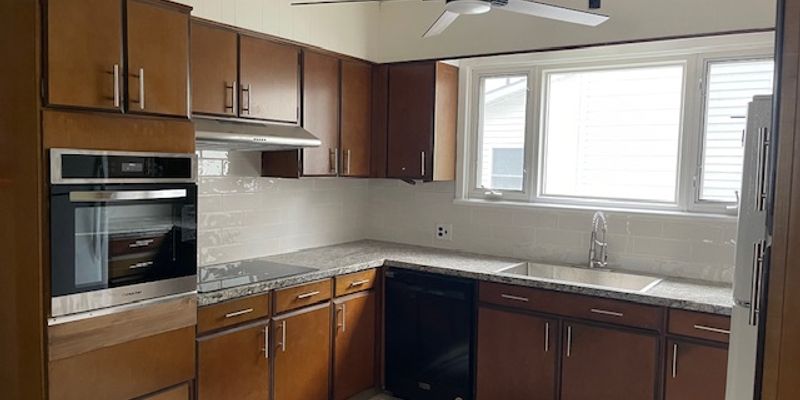 Luzerne County House: 335 Delaware Ave