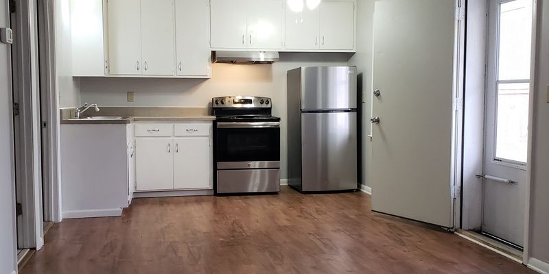 Elk River Apartment: 543 5th St NW