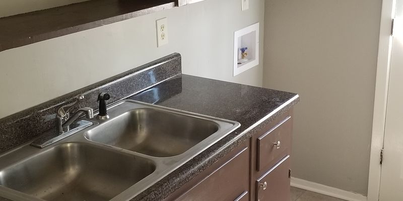 Memphis Multiplex: 1287 Halcomb Ln