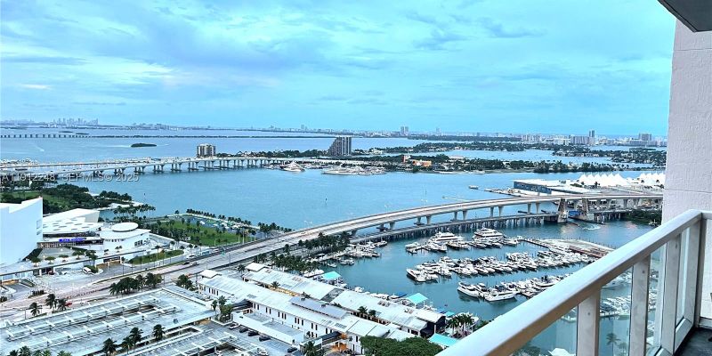 Miami Apartment: 244 Biscayne Blvd