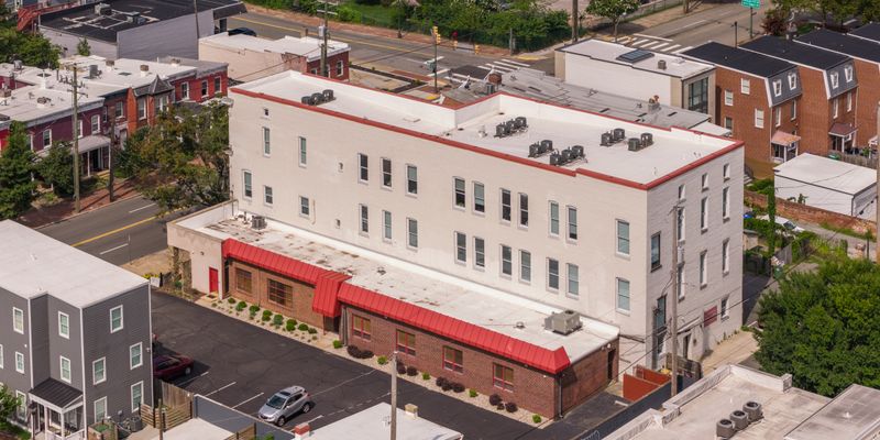 Richmond Apartment: 10 W Leigh St