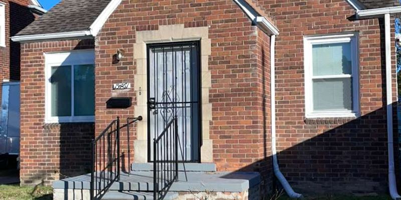 Detroit House: 15461 Cedargrove St