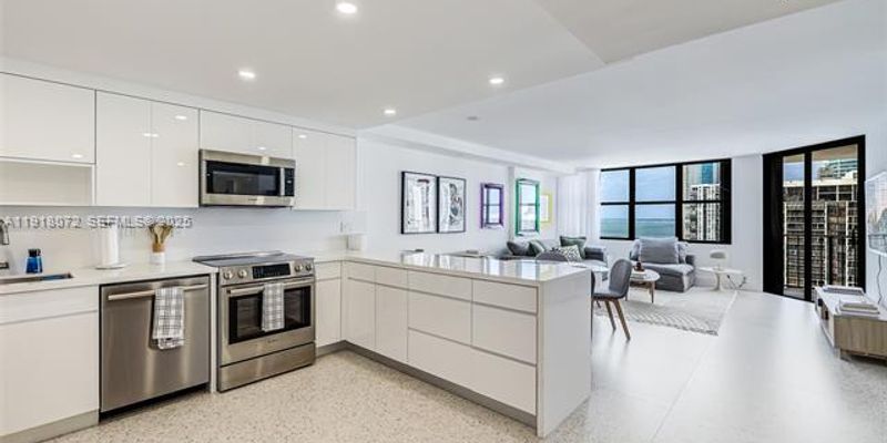 Miami Apartment: 1865 Brickell Bay Dr