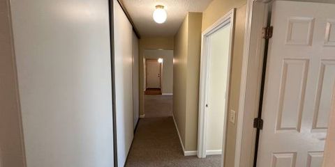 942 Westbrooke way, Hopkins, MN 55343 Hallway.jpg