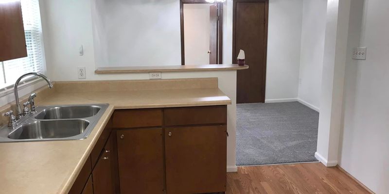 Pittsburgh Apartment: 112 Rockwood Ave