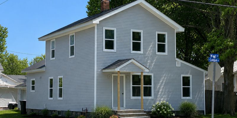 Three Rivers House: 121 W Cushman St