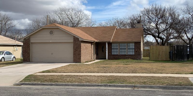 Killeen House: 2410 Grasslands Dr