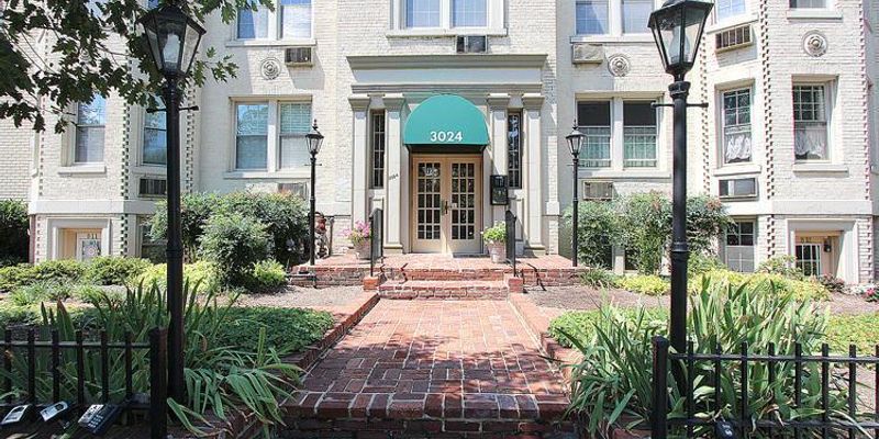 Washington House: 3024 Wisconsin Ave NW