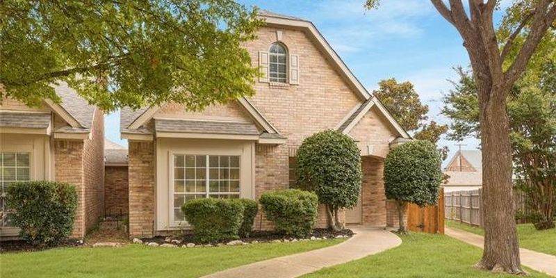 Plano House: 1908 Nest Pl