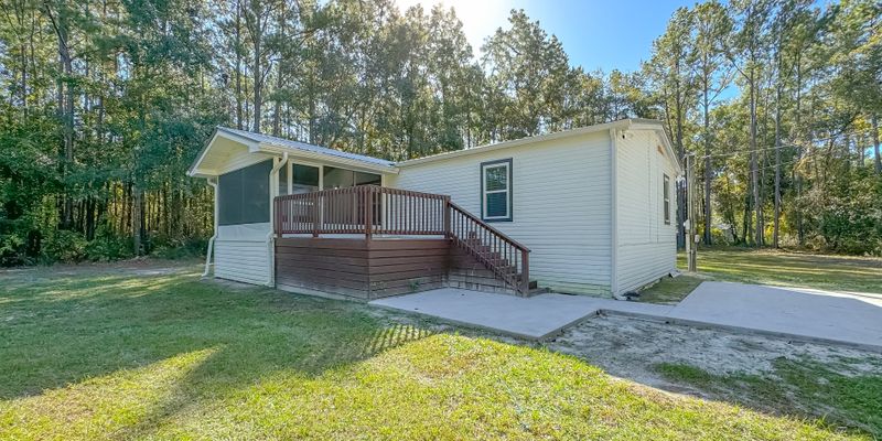 Tallahassee House: 16957 Lake Christiana Ct