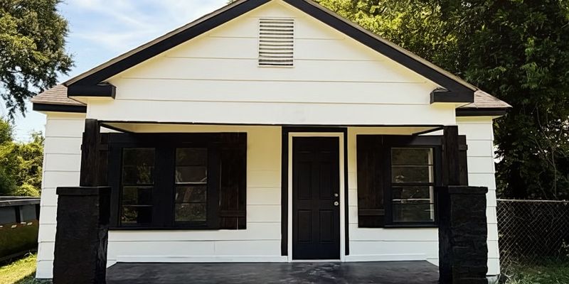 Columbus House: 2606 6th Ave N