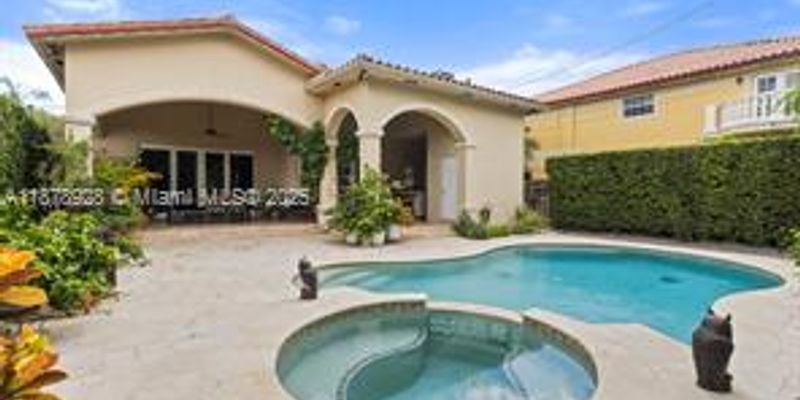 Miami House: 718 SW 26th Rd