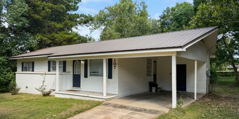 Pearl House: 107 Ann Drive