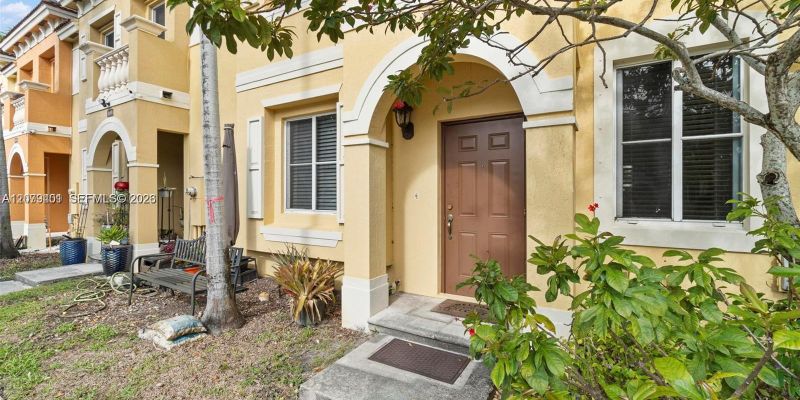 Miramar House: 8988 SW 17th Ct