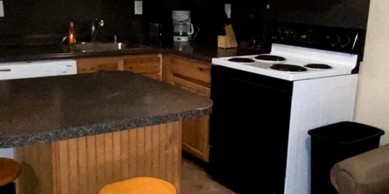 Accident Apartment: 30 Country Aire Ln