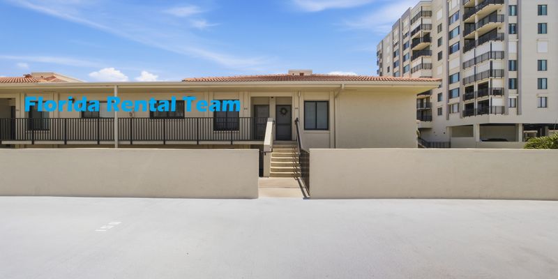 St. Petersburg House: 6322 Palma Del Mar Blvd S