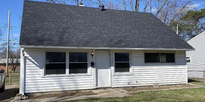 Columbus House: 3960 Dillon Dr