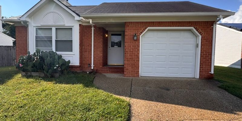Virginia Beach House: 5370 Canterford Ln