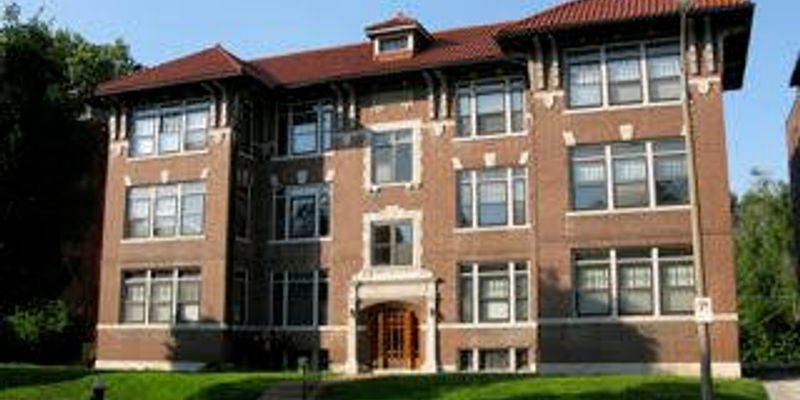 St. Louis Apartment: 5867 Nina Place