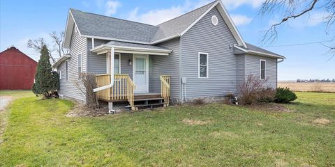 01-103 3037 Swan Lake Rd NE.jpg