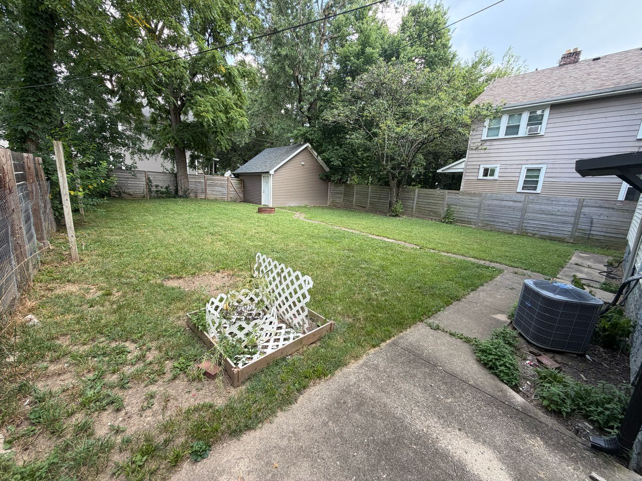 1130 Wilson Ave photo 5