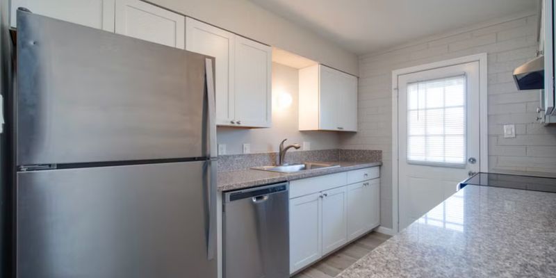 Tempe Townhome: 933 S Farmer Ave