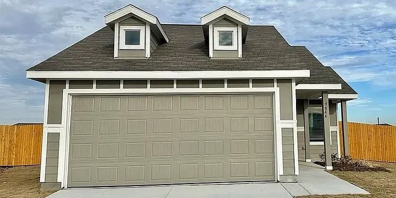 Fort Worth House: 9844 Trusler Rd
