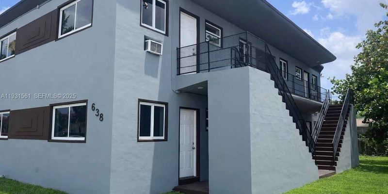 Miami Apartment: 638 NE 166th St