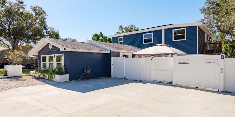 Largo Multiplex: 819 10th St SW Unit A