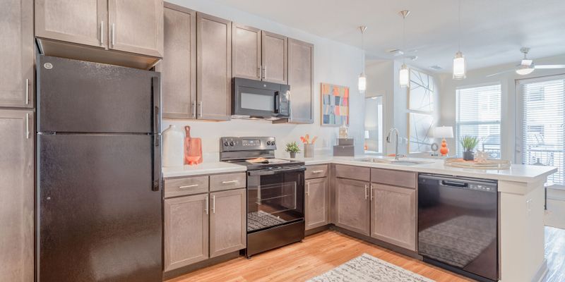 Houston Apartment: 13725 Summit Ridge Dr