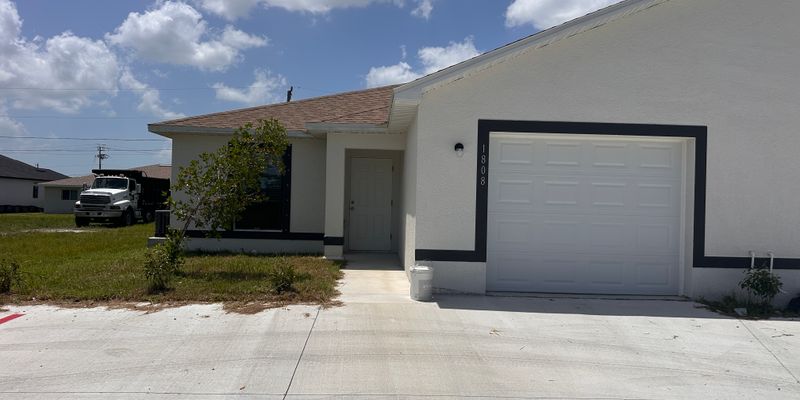 Cape Coral House: 1808 NE 8th Pl