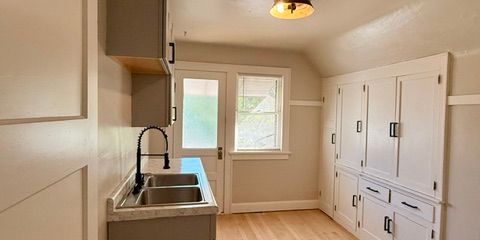 Kitchen3.jpeg