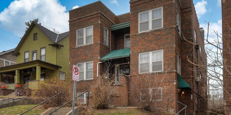 Omaha Apartment: 610 S 32nd Ave