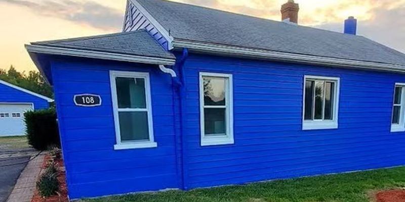 Smithsburg House: 108 S Main St