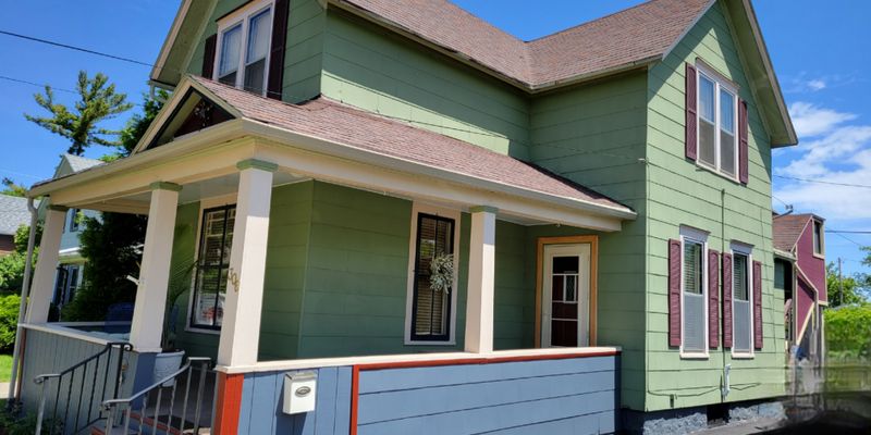 Appleton Apartment: 306 N State St.