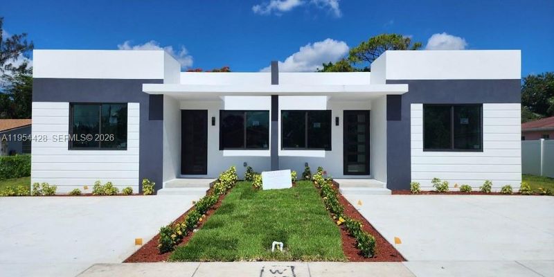 Miami Gardens Townhome: 16002 NW 38th Pl