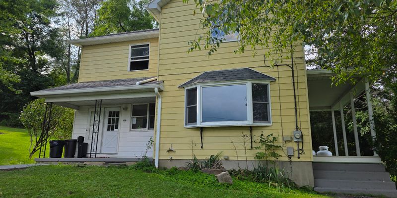 Ligonier House: 109 St Paul Ln
