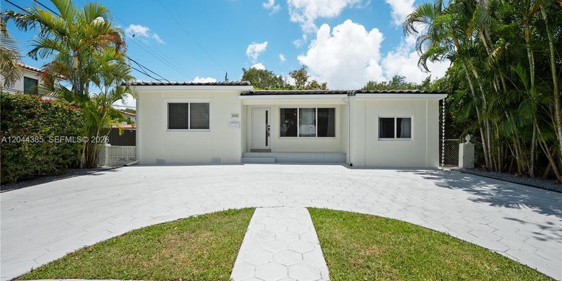 Miami House: 4220 SW 14th St