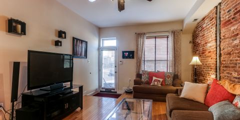 814 S. Clinton St-7.jpg