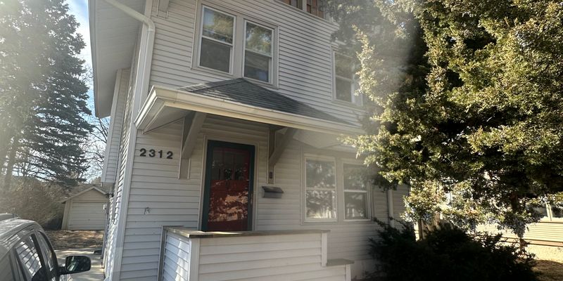 Ames House: 2312 Knapp St