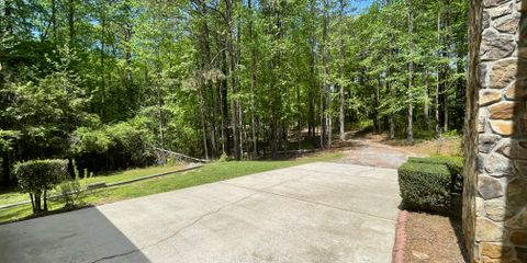 24 Driveway.JPG